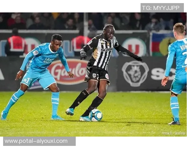 摩纳哥与昂热对决前瞻分析双方状态及战术布局探讨